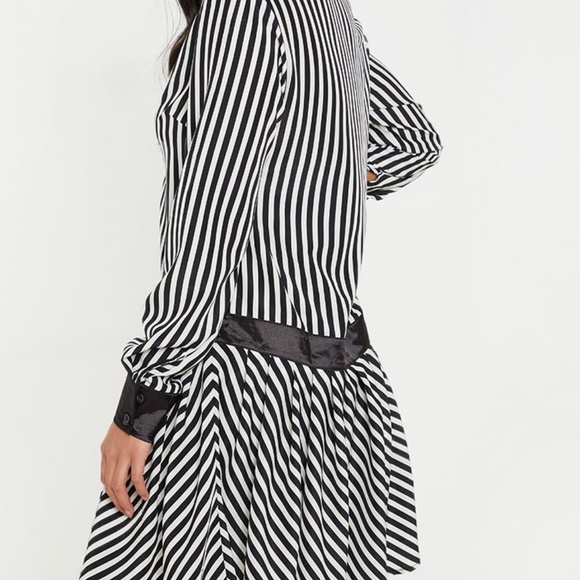 SOLD- PrettyLittleThing PETITE STRIPE  SHIRT DRESS - Picture 3 of 4